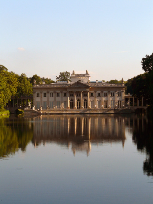 versaillesadness: Lazienki Palace, Warswa, Poland.