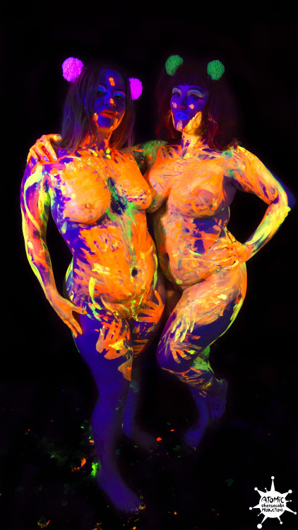 XXX ryansuits:  New Blacklight Body Painting photo