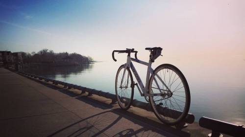 thebicycletree:  New bike (to me) christening ride! I had grand plans of taking this to the velodrom
