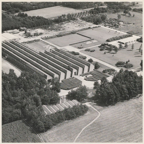 architectureofdoom:Factory of Weverij de Ploeg, Bergeijk, Gerrit Rietveld, 1956-58. Garden designed by Mien Ruys.