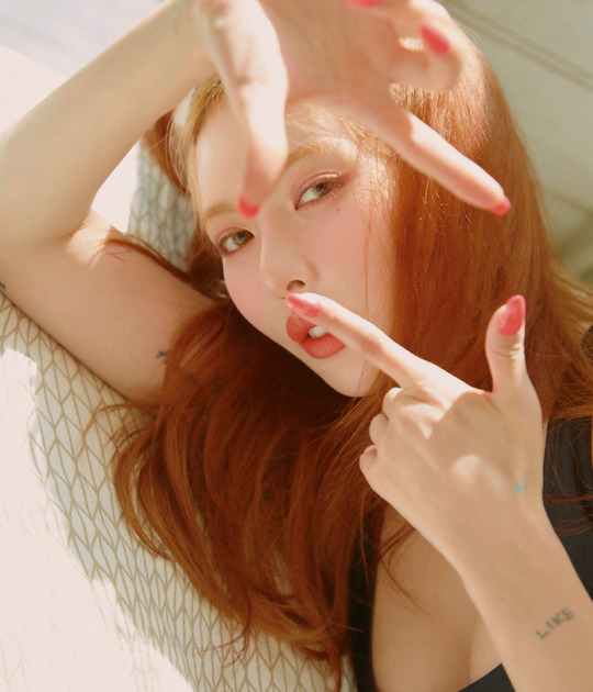 sowonis:  Hyuna for Singles Magazine