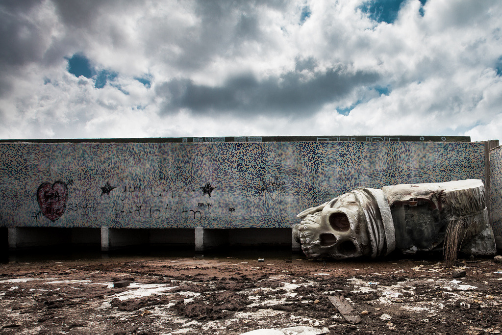 abandoned-playgrounds:  Morgan’s Island Aruba Water Park closed in 2010 for accidents