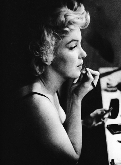 Sex  Marilyn Monroe photographed by am Shaw, pictures