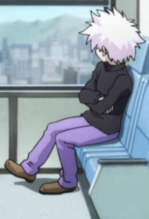 a lot of times Killua’s clothing choices look the closest to what an actual modern 12 year old would