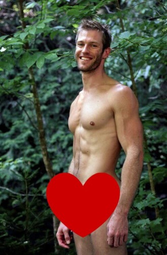 Click on this link to see the NSFW original of Levi Poulter)