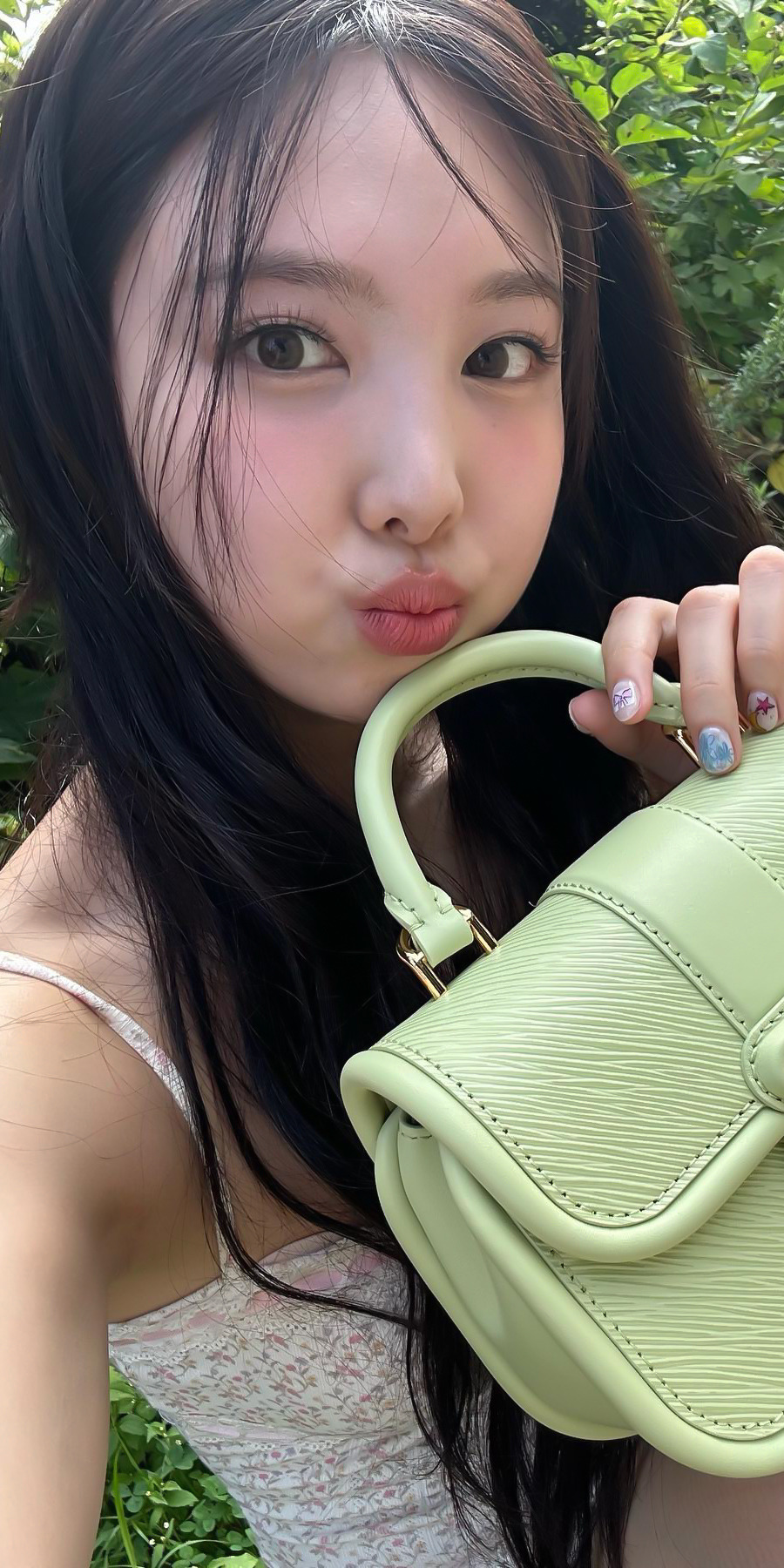 Nayeon (twice) Lockscreens.