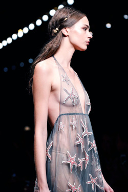 gucivenchy:fortheloveofsequins:Valentino Spring 2015.+