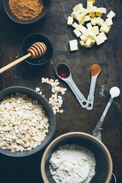 foodffs:  Baked Apples with Oat Crumble 