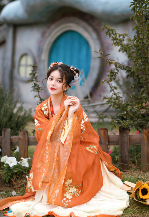 hanfugallery:chinese hanfu by 花朝记