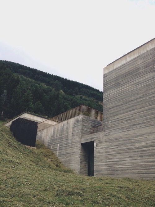 hjaltigud: Therme Vals Vals, Switzerland Architect. Peter Zumthor July, 2016