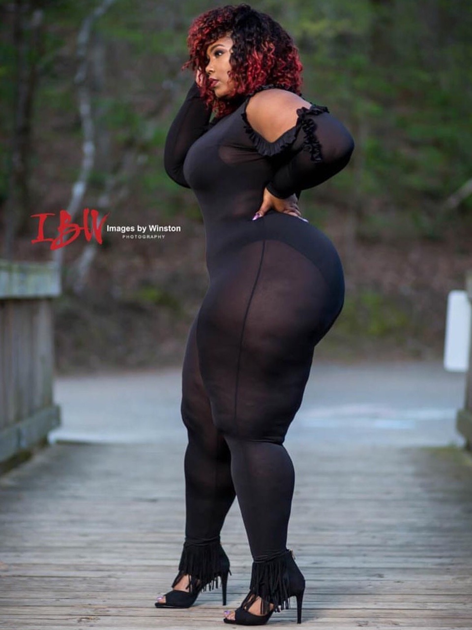 shadesofexcellence:  Curvy Chrissy