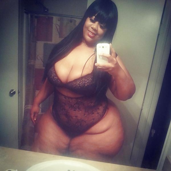 bigbootythickass:  Big Booty Thick Ass
