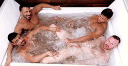 mutualbro:  Bonding in the locker room
