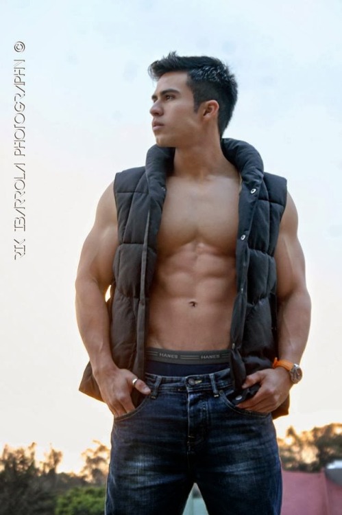 XXX myfavouriteguysblog:  Ismael Martinez, bodybuilder photo