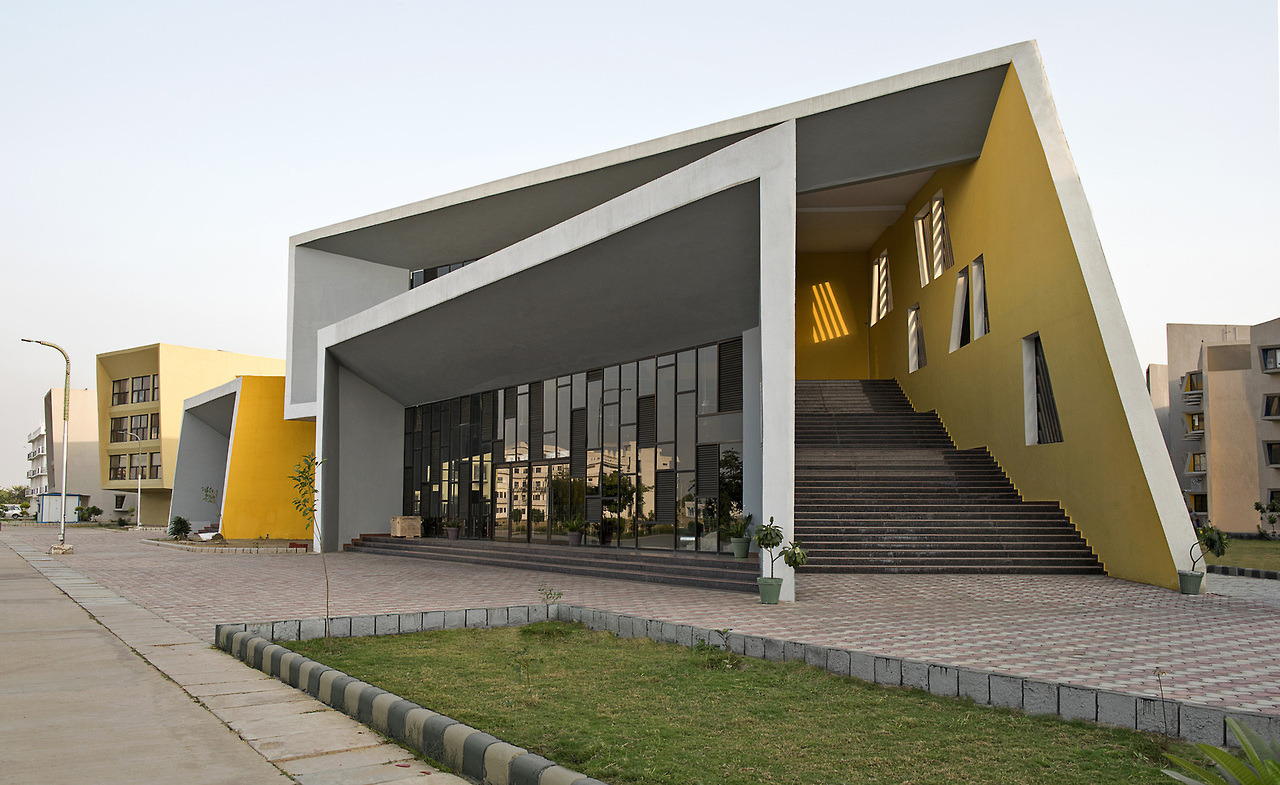 travelingcolors: The Street by Sanjay Puri Architects Location: Mathura, Uttar Pradesh,