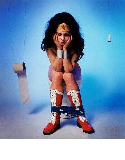 wonder woman pooping