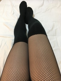 Porn photo alice-elsa:Fishnet and nude dance tights