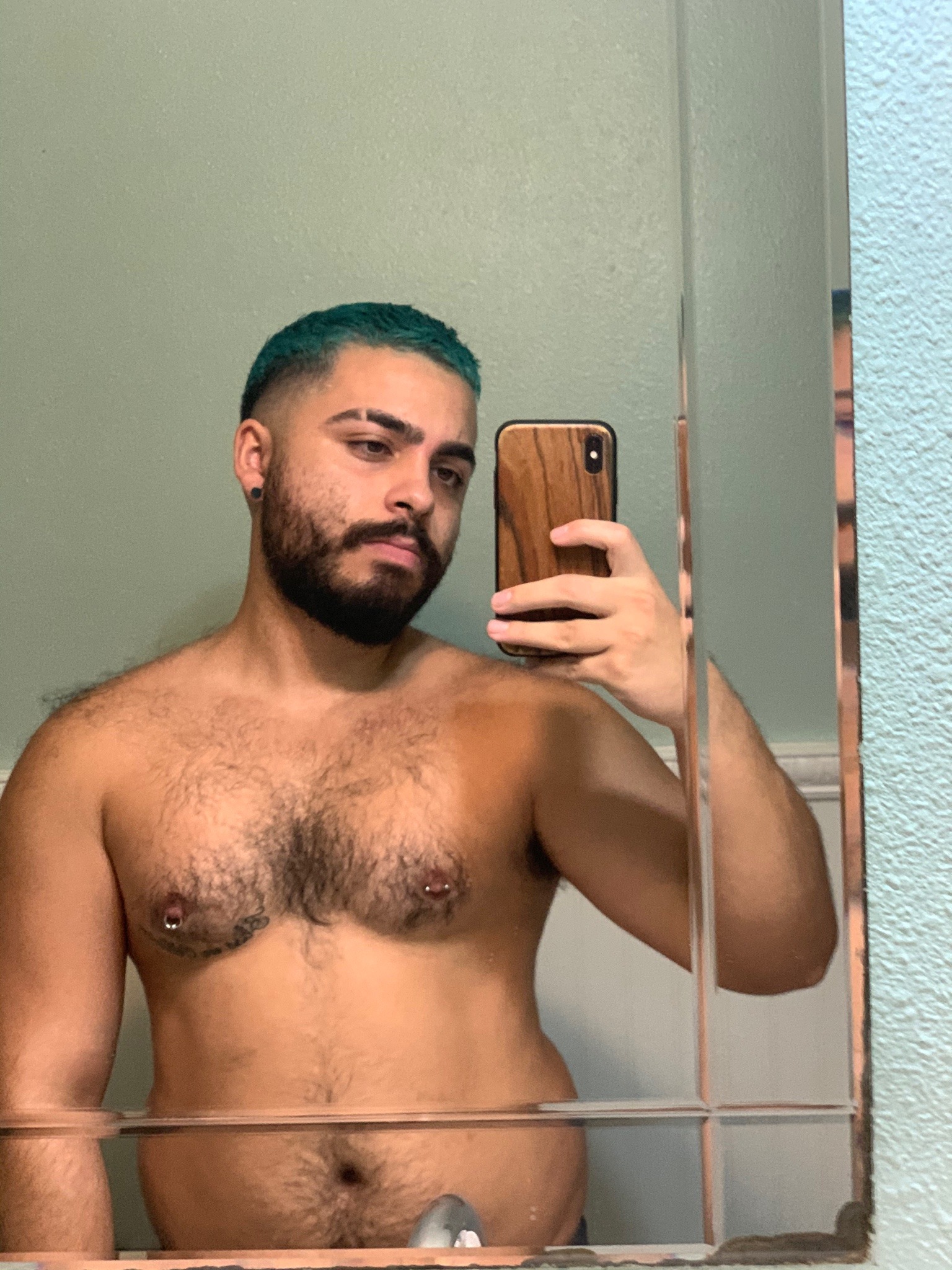 Porn tamale-papi:Green hair don’t care  photos