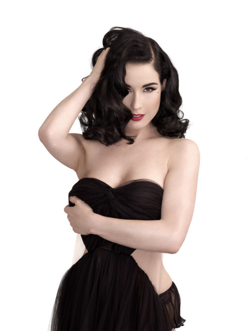 XXX twerktothebeat:  Dita Von Tesse for Elle photo