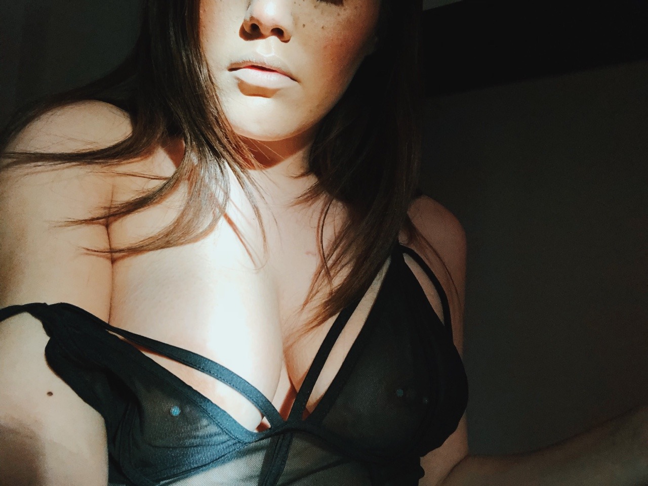 browneyedbaybee:  It’s getting hot in here…