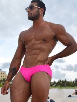 Tantalizing-Torsos: Tantalizing Torsos! (Many With Vpl) Visit My Other 2 Blogs: Faces