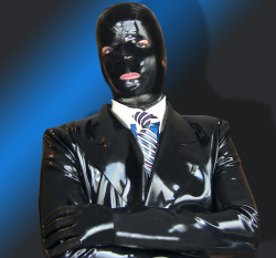 njrubberdude:  divo72:  Rubber business attire.