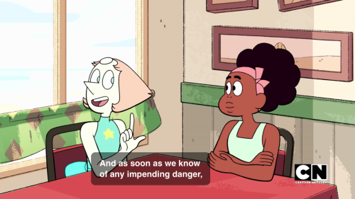 lcpislczulii:  Pearl + Her New Cell Phone
