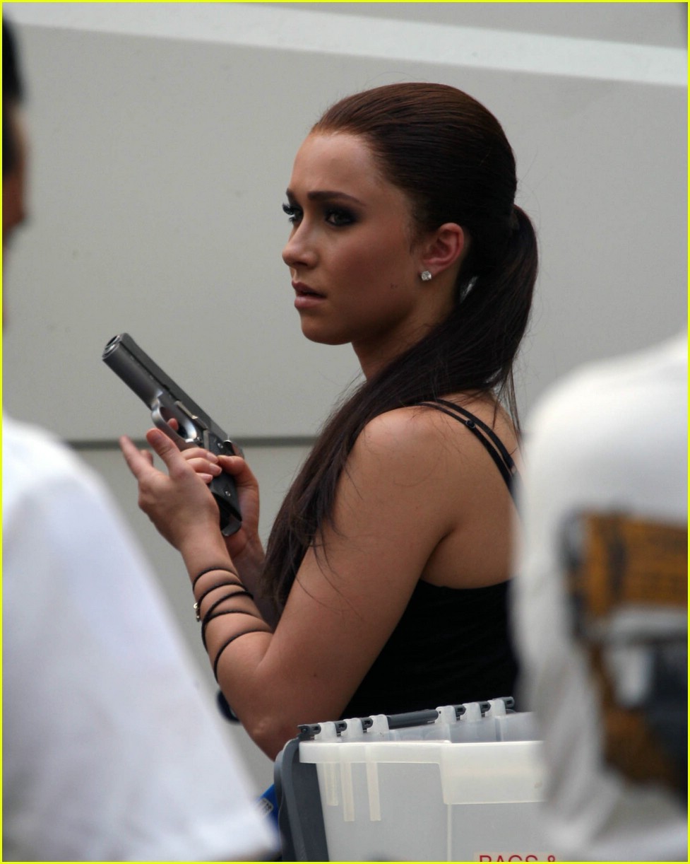 sexygungirls:  Hayden Panettiere - I like her better as a blonde, but this will work