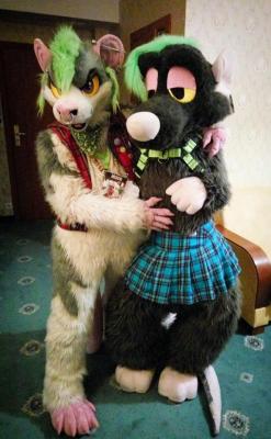 fursuitpursuits:RT @Meoxie: #Worldratday is everyday here :D  With my ‘bro’ Francis at Gdakon hehe. https://t.co/1q8NzjZfsw (Source)