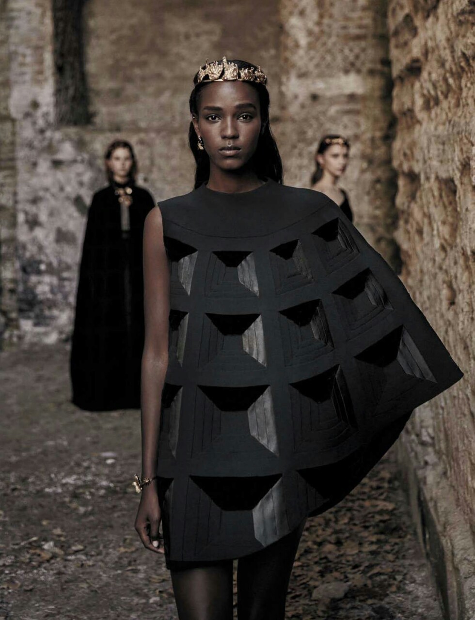 lisa401971:“VALENTINO HAUTE COUTURE f/w 2015” Sofia Tesmenitskaya, Leila Nda,
