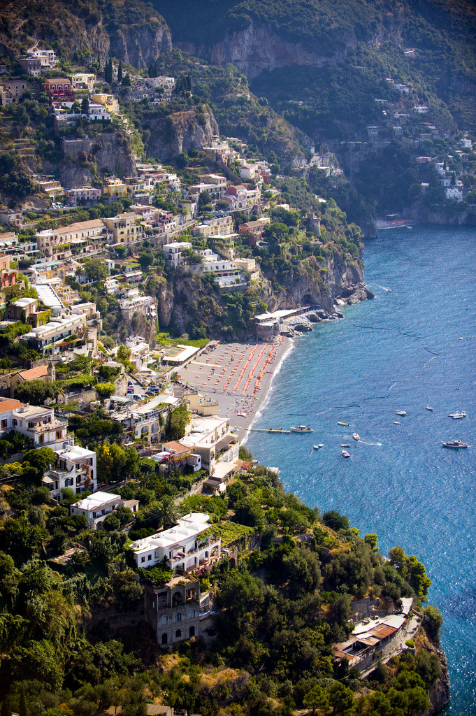 christiangrech:  travelingcolors:  Positano | Italy (by Mitch’s Corner)  bzt malta