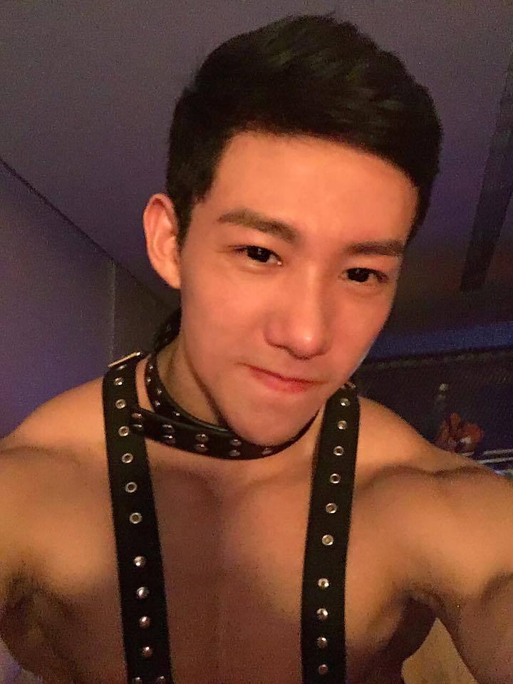 mantop106910:  從事猛男秀的台灣大肌肉大屌包的帥氣舞者…  Mars劉翔