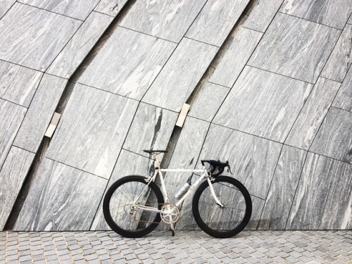 idgandy: cinelli super corsa  #bike #bikeporn #bicycle #velo #cycle #cycling #fixie #fixed #fixedgea