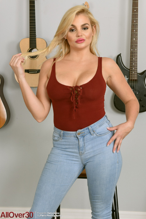 Katy Jayne Guitar Hero