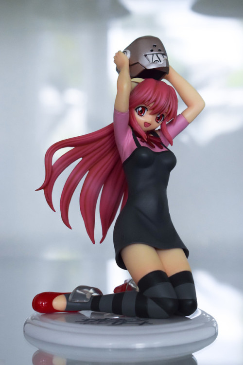 nendoroidoftheday:Today’s prepainted figure of the day is:Wave’s Nyuu and Lucy from エルフェ