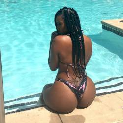 thickerbeauties:  So sexy! Natural beauty! 😍😍😍😍😍 @soooraven 👍👍👏👏😍 @soooraven 😍😍😍 #repost #beautifullady #beautifulwoman #thickness #thick #thickwoman #thatasstho #allthatass #sexyness #teamthick #verysexy #lookbackatit