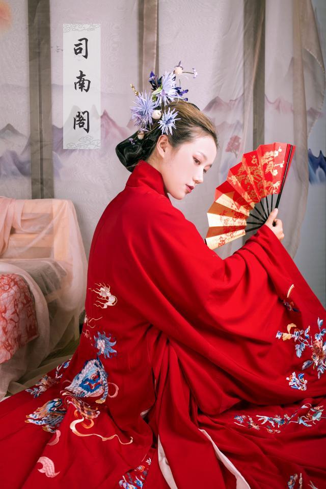 changan-moon:  Traditional Chinese hanfu by 司南阁