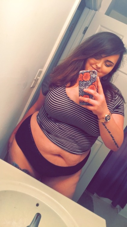 prettyprincessxx:  I’m too thick to care 💁🏻‍♀️😛