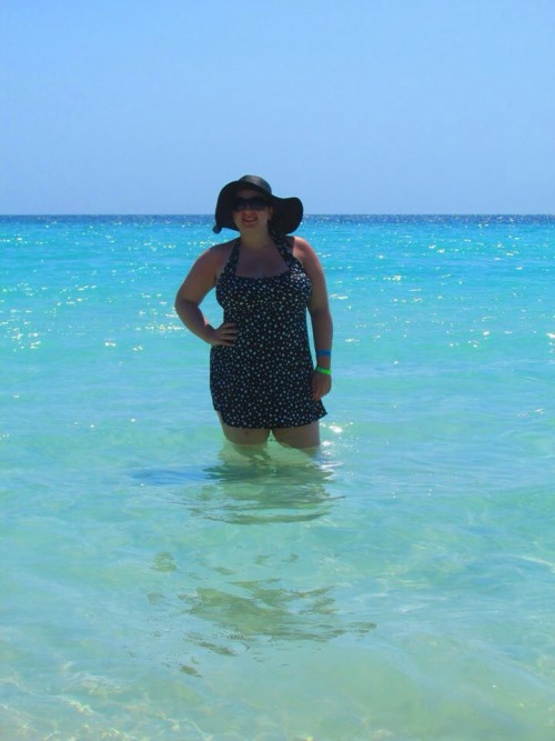 blowntosmythereens: “Fat people don’t look good in bathing suits!”Well, please enjoy this photo of