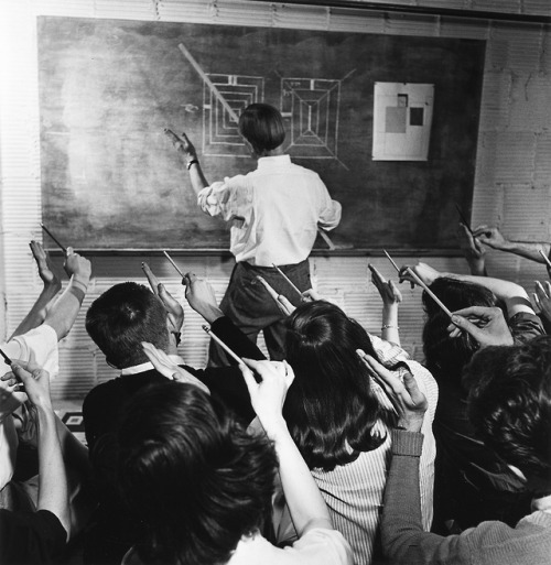 Josef Albers, instructing a class at Black Mountain College, North Carolina North Carolina Digi