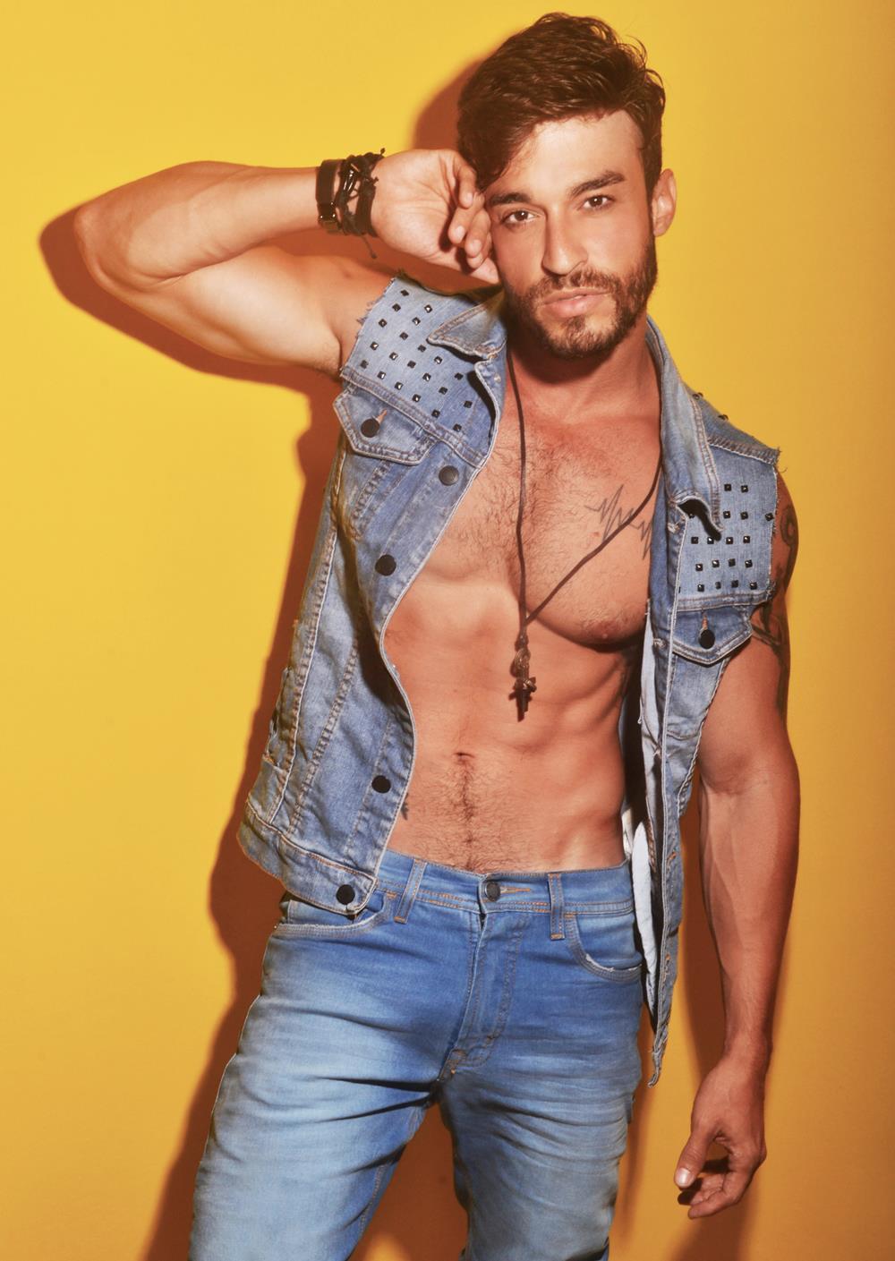 mansexfashion:  Photographer:     Sergio Santoian							  Model: André ViériMan+Sex=FashionFollow