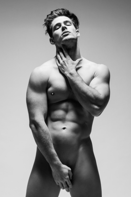 travelerk:  Victor Galvez by Joan Crisol