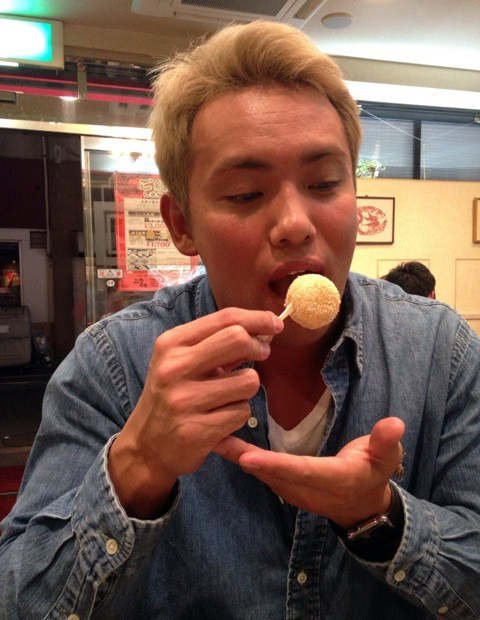 specialagent-dalecooper:kazuchika okada + food Living deliciously