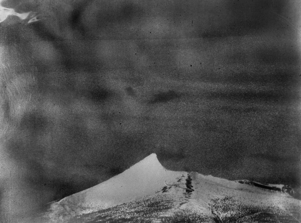 vivipiuomeno1:  Daisuke Yokota (Japan, 1983) - Nocturne series        also 