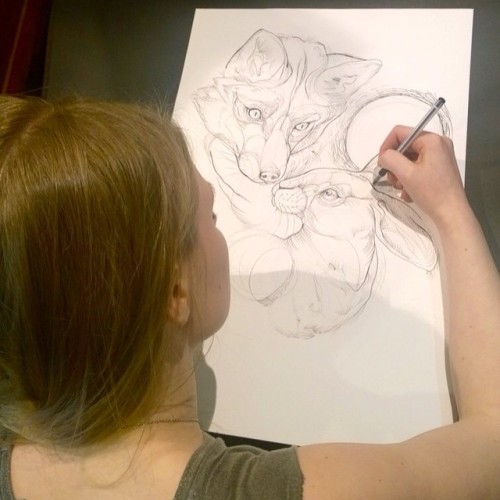 James new apprentice @sophie_j_sharp working on a new drawing. She will hopefully be tattooing in Au