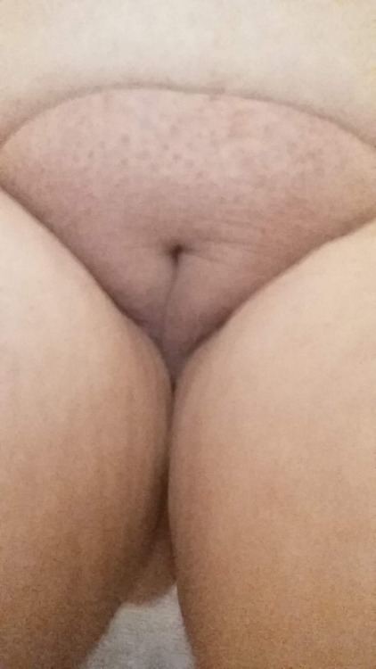 fat-wives-are-sexy:At work then waiting for adult photos