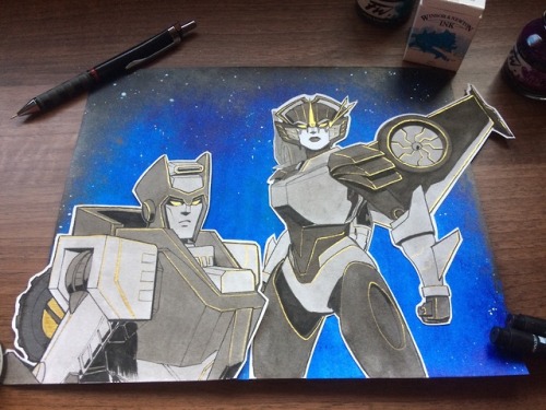 jarofloosescrews:Late day 5 of @lostlightfest - Windblade and Chromia, the latter whom is affixed wi
