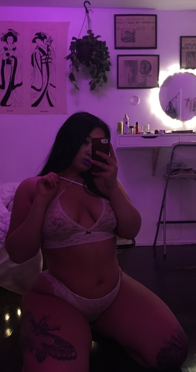 pawgcommander:Lets take a moment to appreciate the one and only gorgeous @zenaxaria