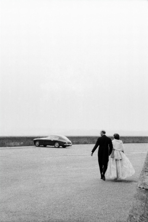 agelessphotography: Ball for Debut of Lady Guinness, Belvoir Castle, UK, Burt Glinn, 1959