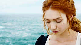 dawnofthedusk:Make Me Choose @ladyenys asked » Sansa Stark or Demelza Poldark @fieldsofpurpleflowers